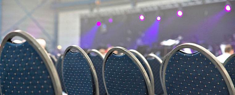 Alquiler de sillas para conciertos y espectáculos